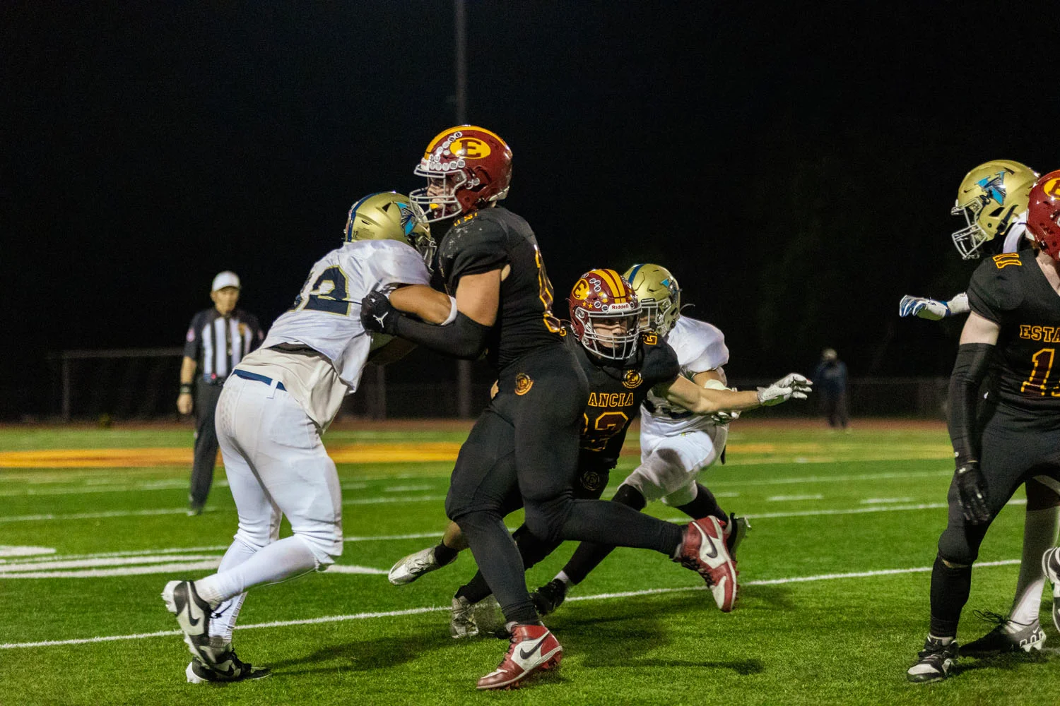 WR blocking for the ball carrier